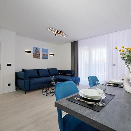 Apartment Elli โตรกีร์ ภายนอก รูปภาพ