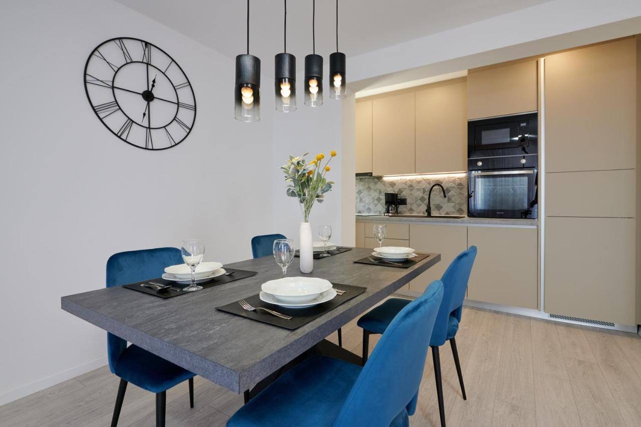 Apartment Elli โตรกีร์ ภายนอก รูปภาพ